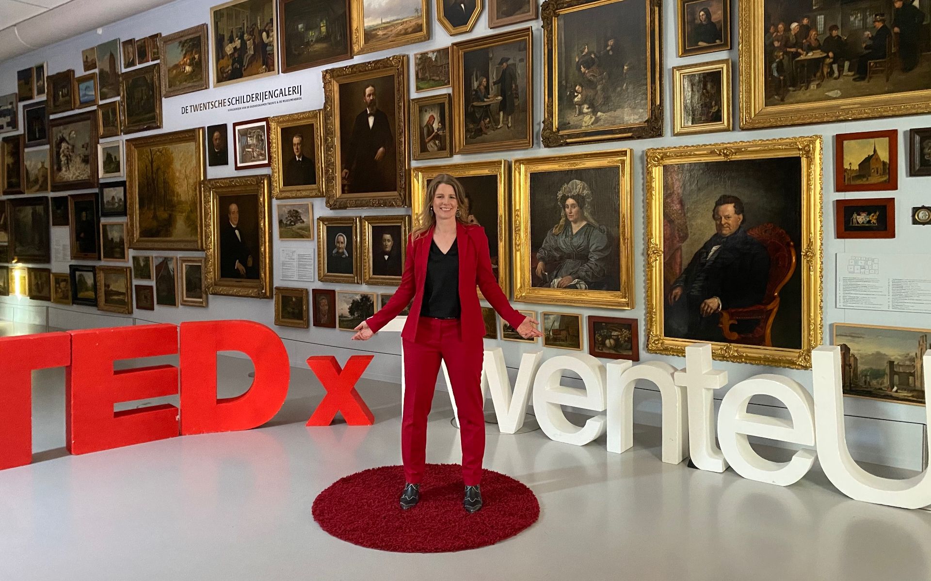 Sonja Wekema on the TEDx TwenteU stage